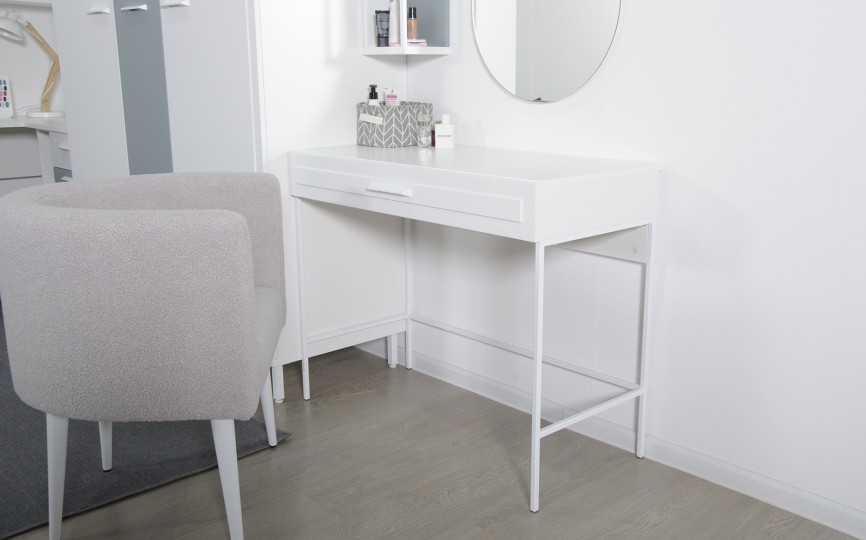 Стол туалетный Колледж