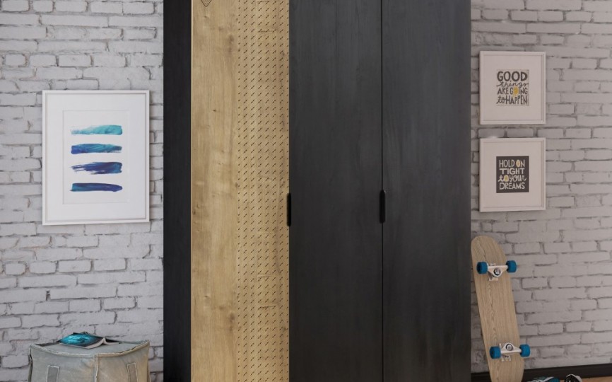 Шкаф трехдверный "Black Line"