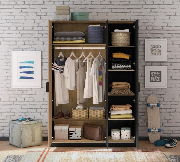 Шкаф трехдверный "Black Line"