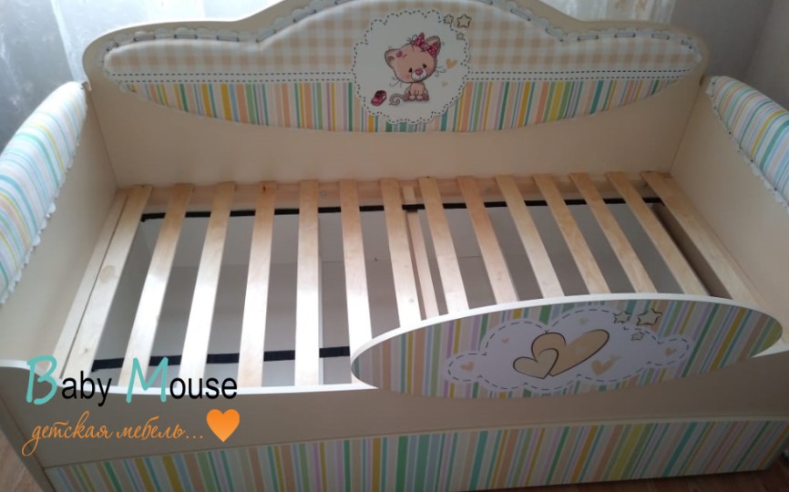 Кровать-диван серии Mia