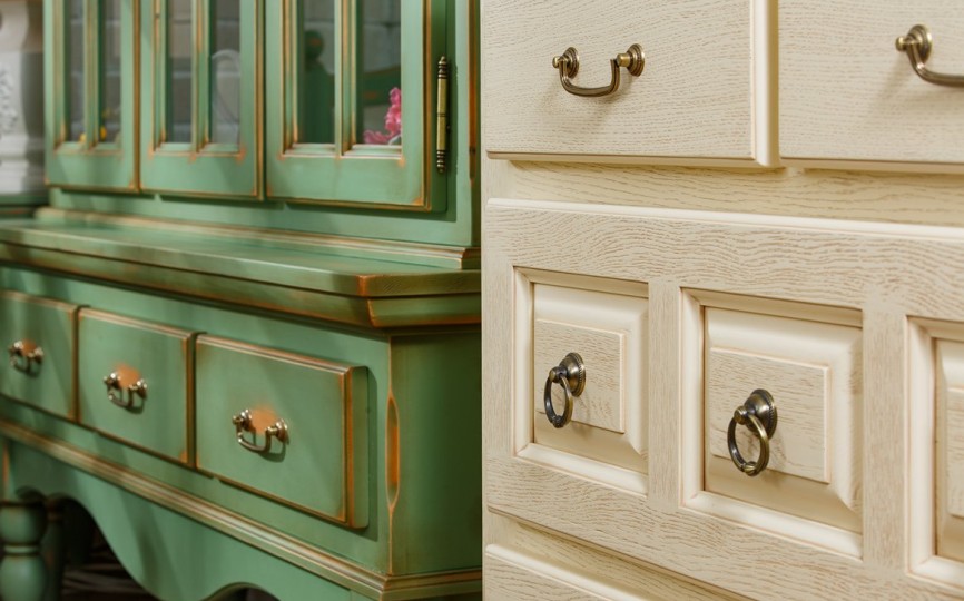 Комод Бьёрт  на круглых ножках 1-11