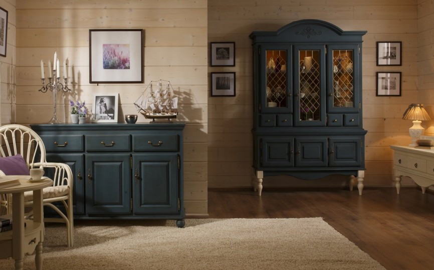 Сервант трехдверный Валенсия 2-51 на высоких ножках