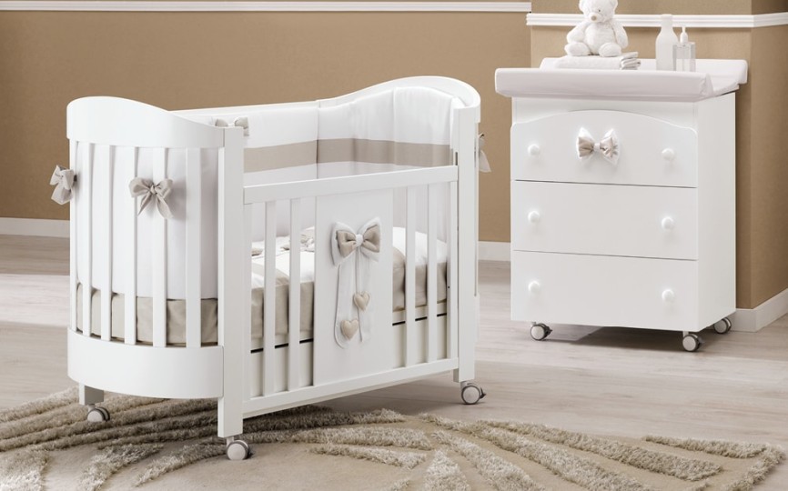 Кроватка Erbesi Lilli (Лили)  овальная