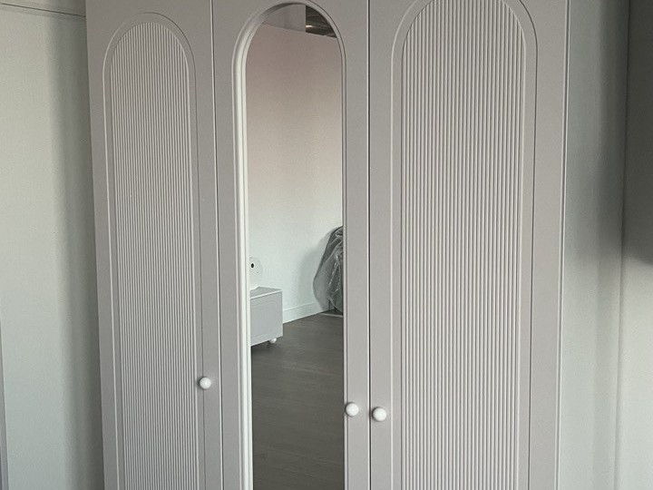 Антресоль трехдверная Милана Антресоль трехдверная Милана