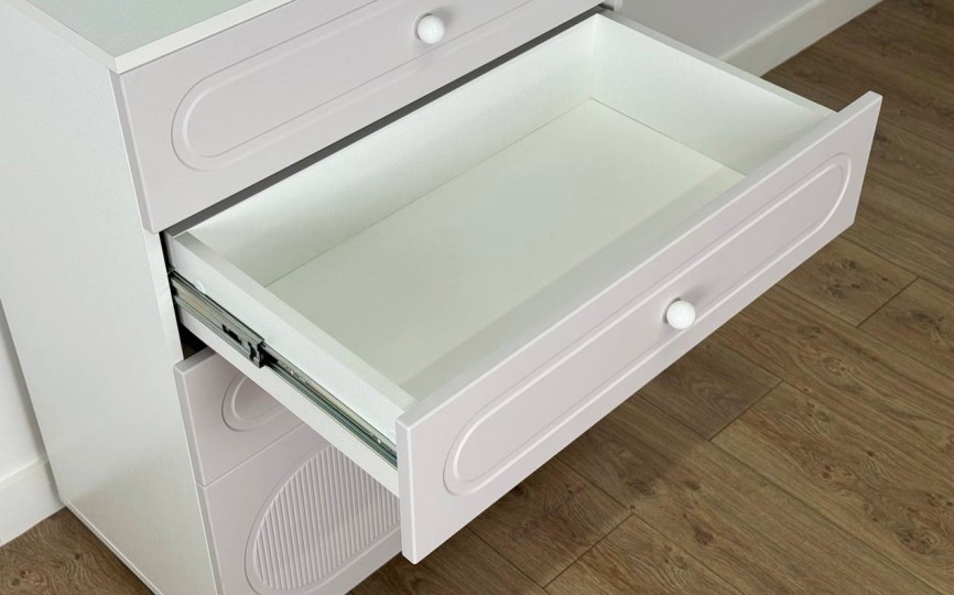 Комод Милана