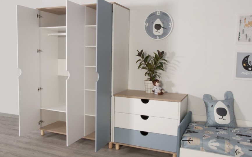 Шкаф 3-х дверный "BARNEY"