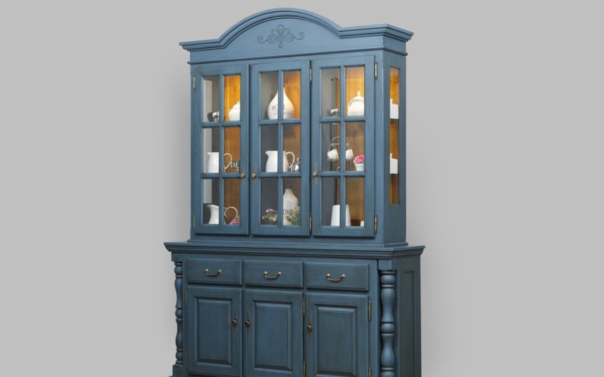 Сервант трехдверный Валенсия 2-61 на круглых ножках