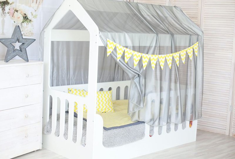 Комплект постельного белья, простынь на резинке (рисунок на выбор) 