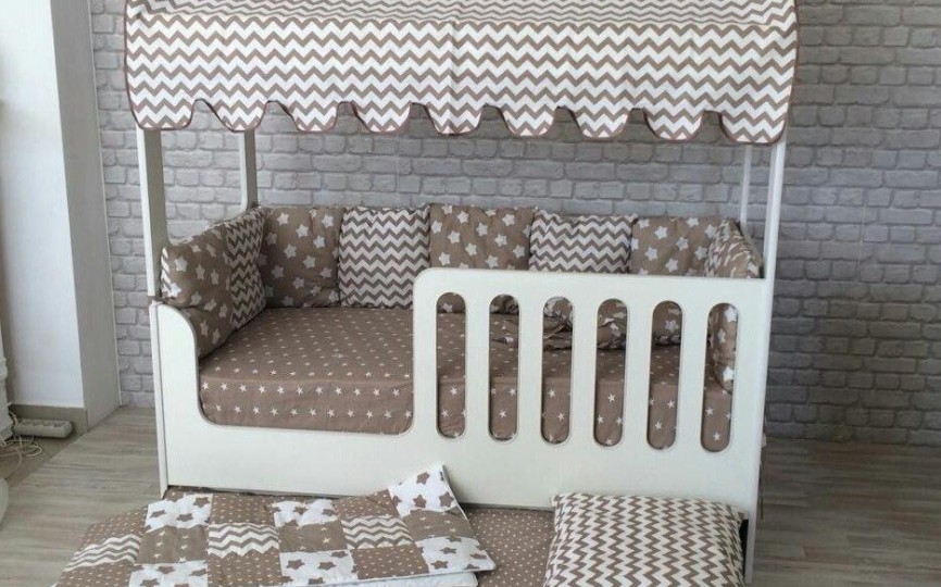 Комплект постельного белья, простынь на резинке (рисунок на выбор) 