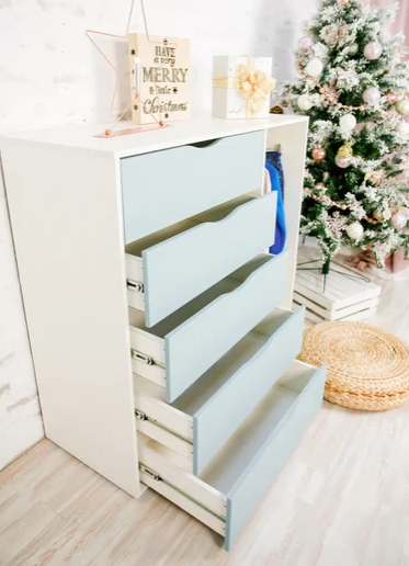 Комод с 5-ю ящиками и штангой