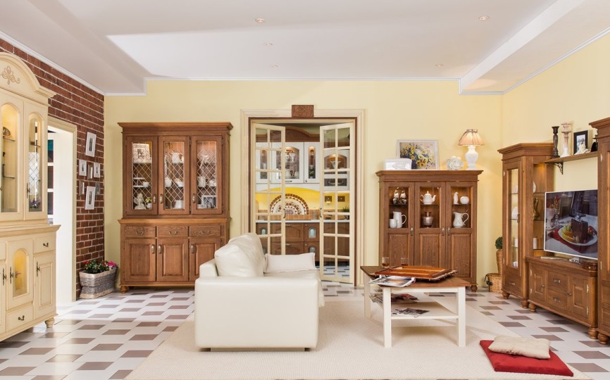 Сервант трехдверный Бьёрт на круглых ножках 1-31