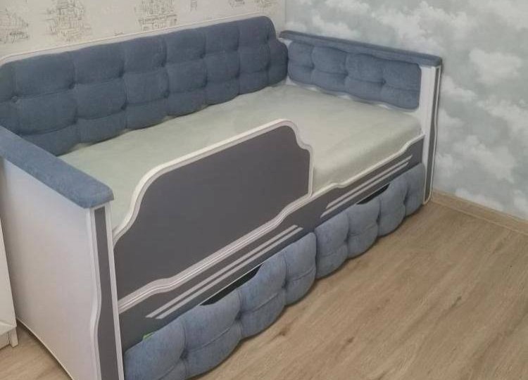 Детская кровать "Спорт" 190 с двумя ящиками   