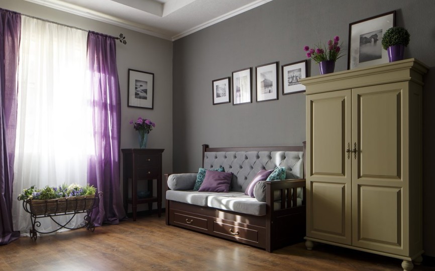 Шкаф двухдверный Бьёрт на круглых ножках 1-33