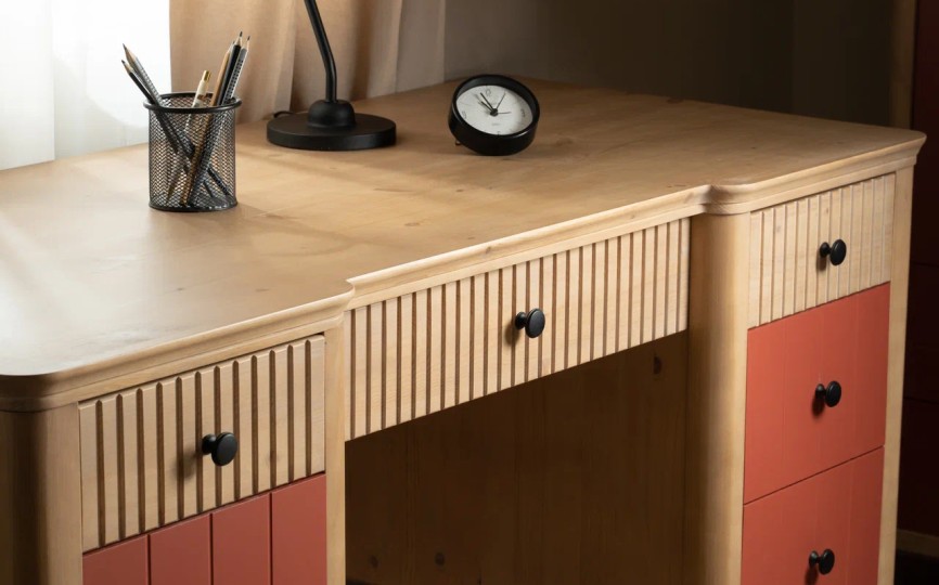 Стол письменный Грета №3, 4, две тумбы