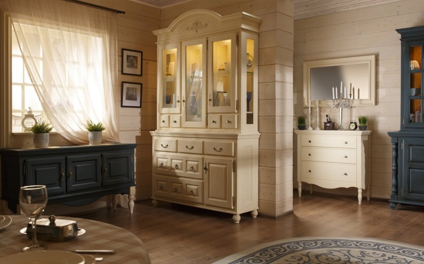 Комод Бьёрт на высоких ножках 1-37