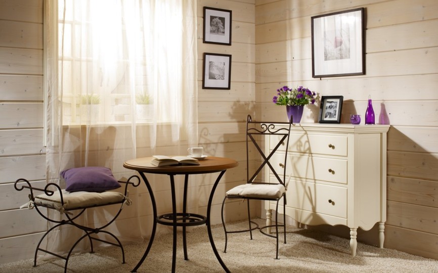 Комод Бьёрт на высоких ножках 1-37