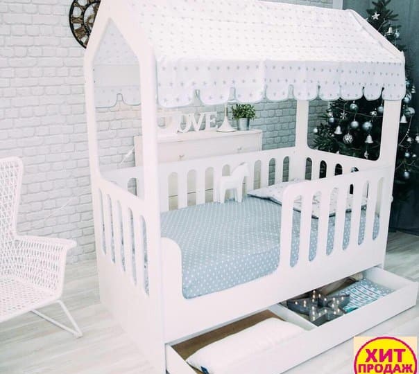 Кроватка-домик из ЛДСП с ящиком, белая Кроватка-домик из ЛДСП с ящиком, белая
