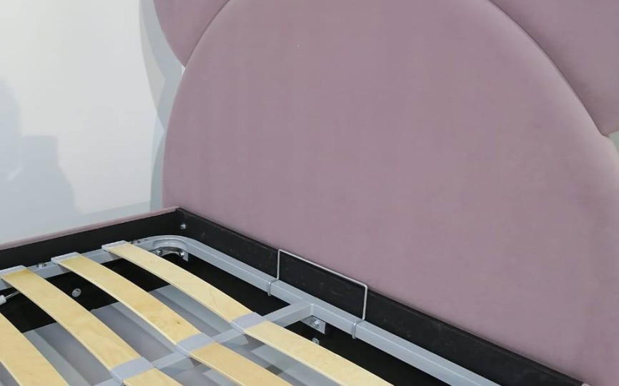 Кровать мягкая Микки, изголовье с ушками