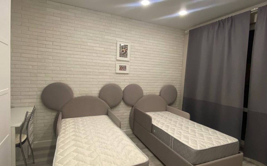 Кровать мягкая Микки, изголовье с ушками