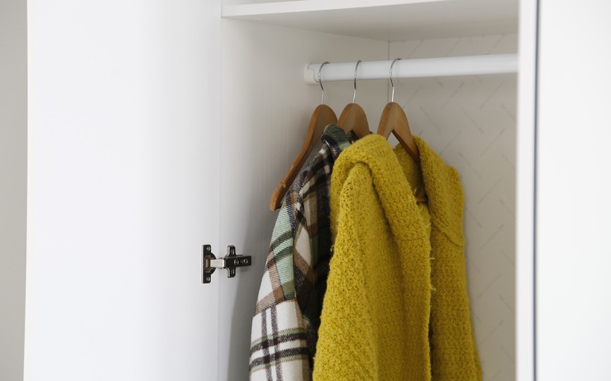 Шкаф двухдверный Ева 102.01 со штангой