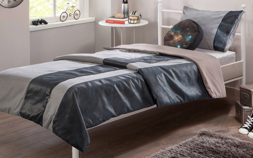 Покрывало "Dark Metal" (покрывало 160x235 см, декоративная подушка и наволочка)