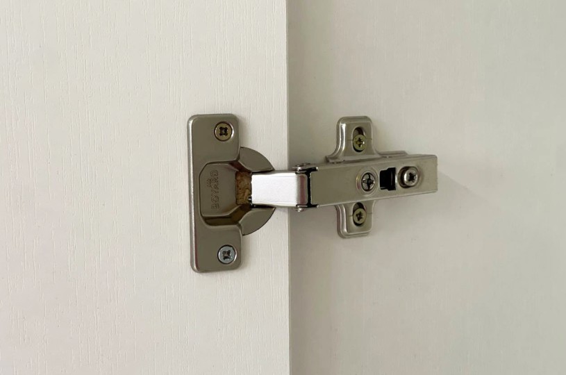 Шкаф трехдверный Ева 105.02 с зеркалом