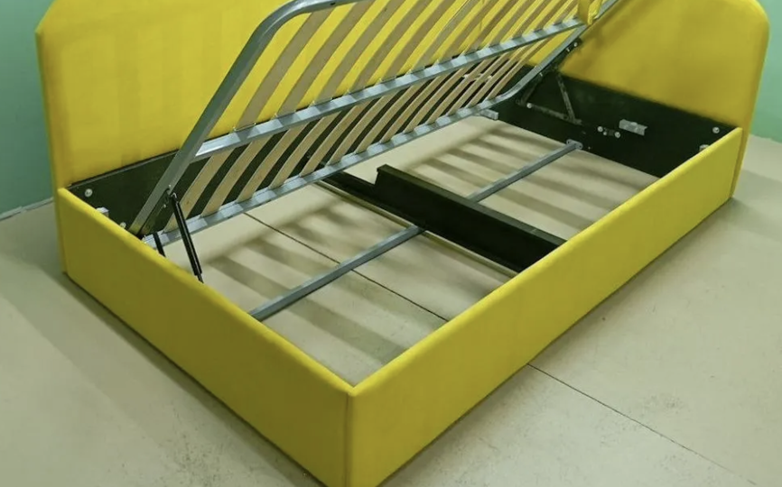 Кровать диван Котя с высокой спинкой с ушками