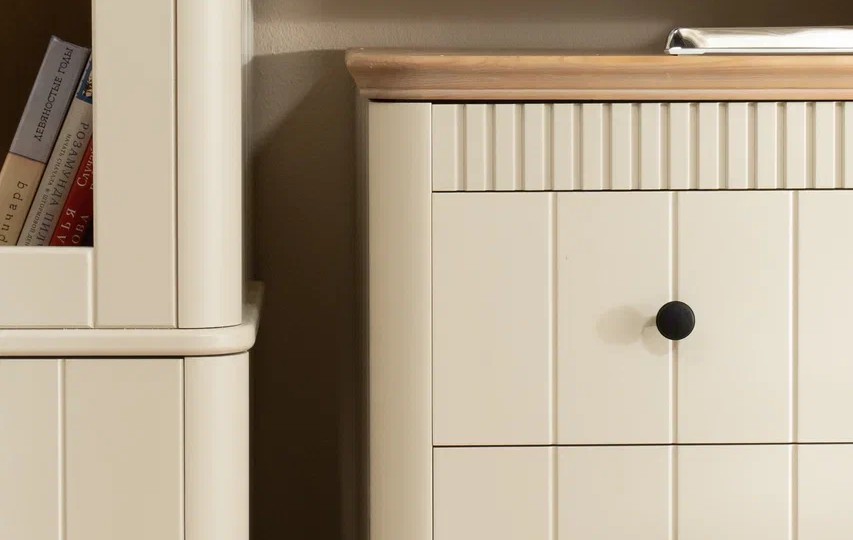 Тумба ТВ Грета №5, 6 широкая,  три ящика и ниша