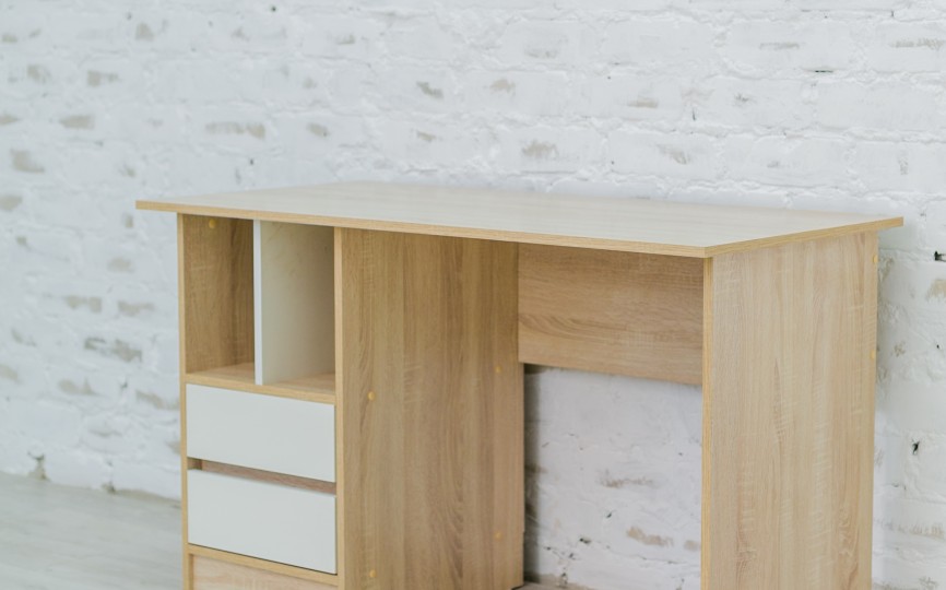 Стол письменный В6 "Бруно"