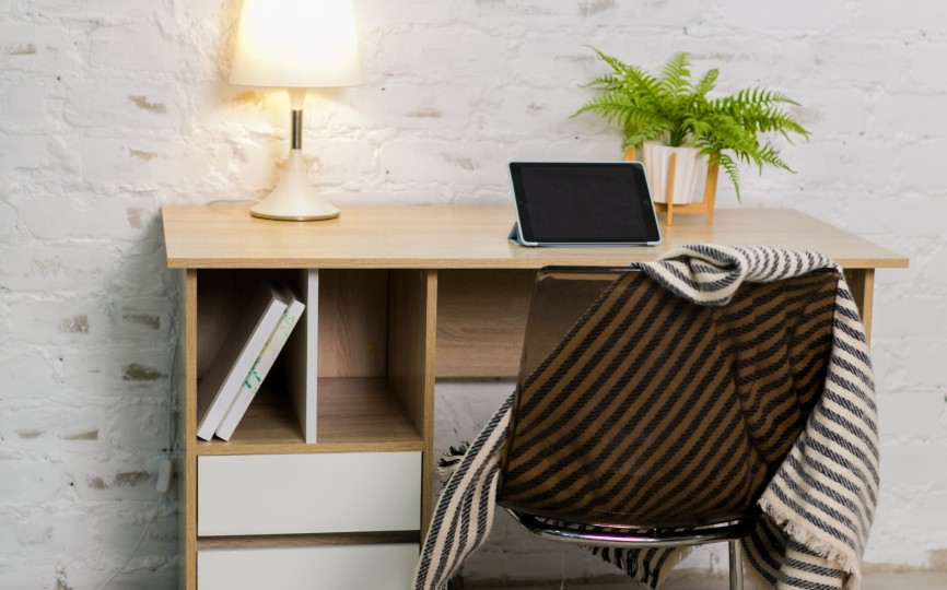 Стол письменный В6 "Бруно"