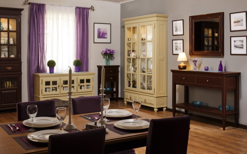 Комод Бьёрт с полками на высоких ножках 1-51