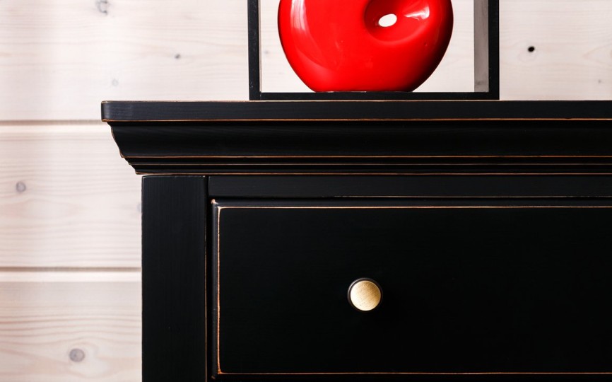 Тумба Бьёрт три ящика на высоких ножках 1-54