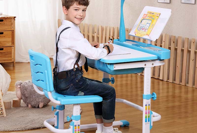 Комплект парта и стульчик EVO-17 c лампой