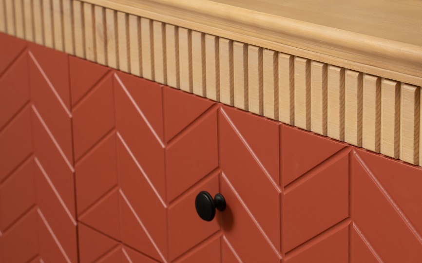 Комод Грета №18, две двери, три ящика