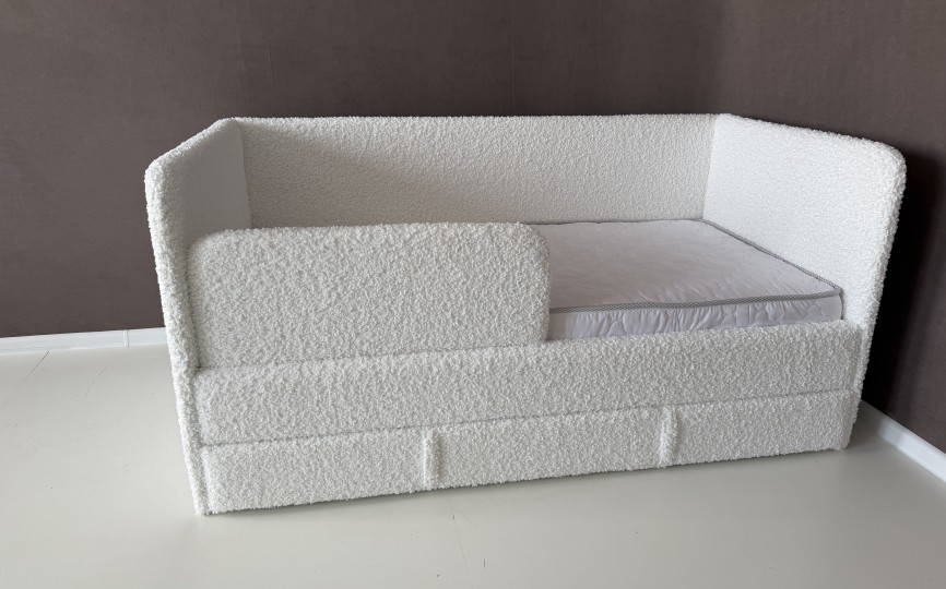 Кровать мягкая  Софт (SOFT) ткань Мерино