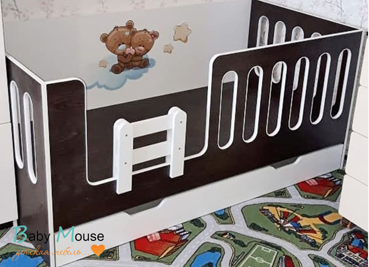 Низкая кровать с высоким бортиком Сказка (цветная) ДС-10/2