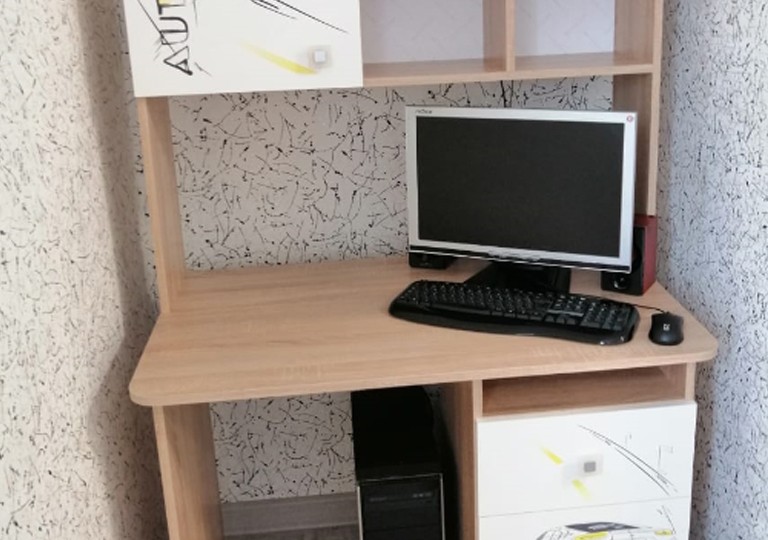 Стол с надстройкой "Форсаж"