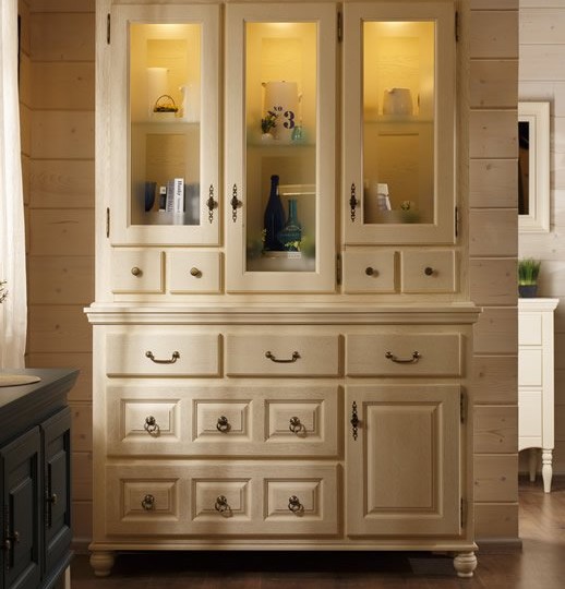 Сервант Валенсия трехдверный 2-4 на круглых ножках