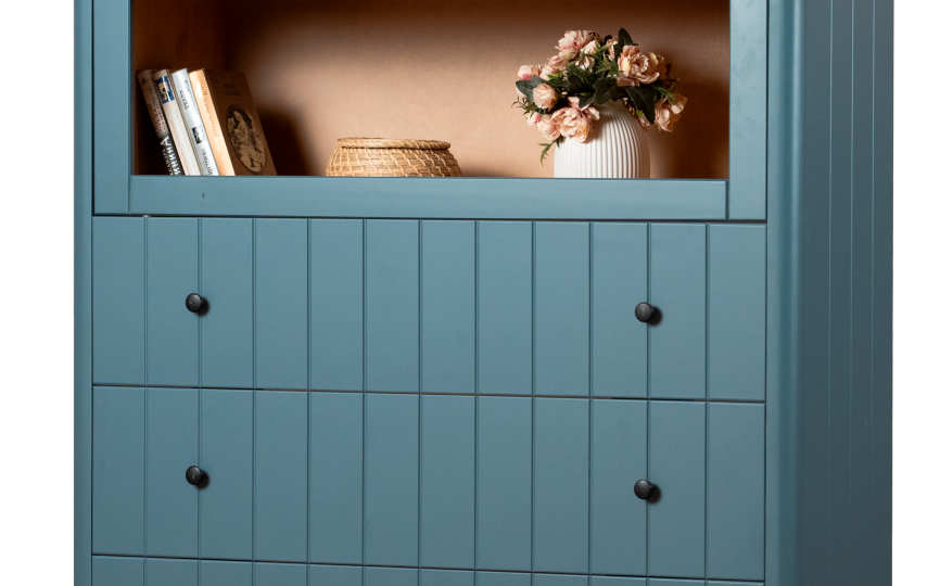 Комод Грета №38 с закрытой нишей и 3-мя ящиками