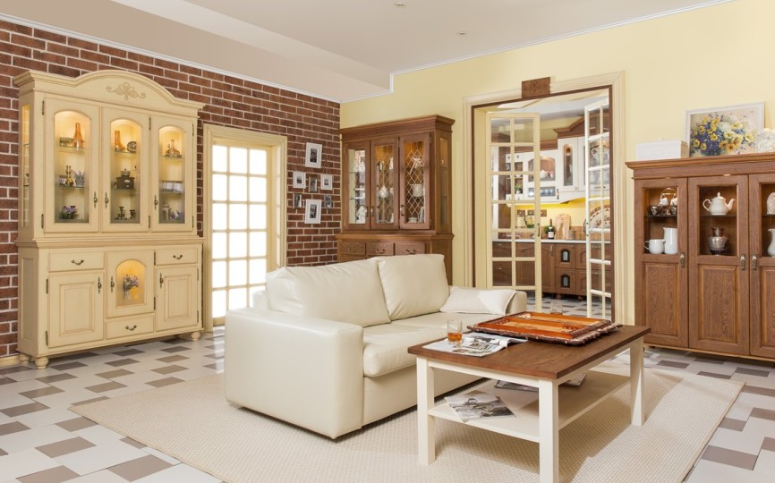 Сервант Валенсия трехдверный 2-6 на круглых ножках