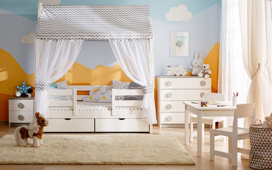 Кровать тахта с продольной крышей Тимберика Кидс N5