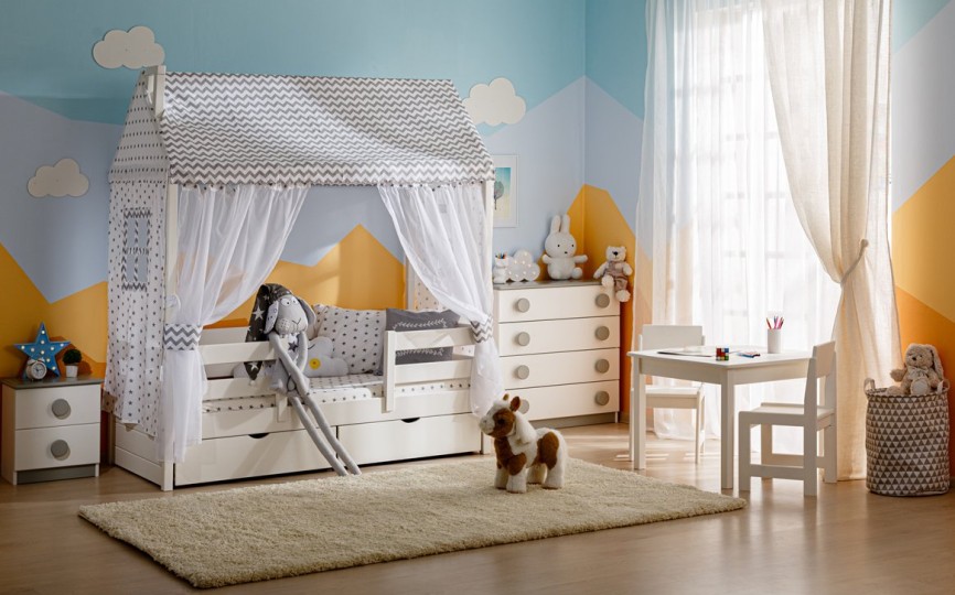 Кровать тахта с продольной крышей Тимберика Кидс N5