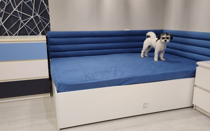 Кровать угловая  Crisp 190х120 с тумбочкой