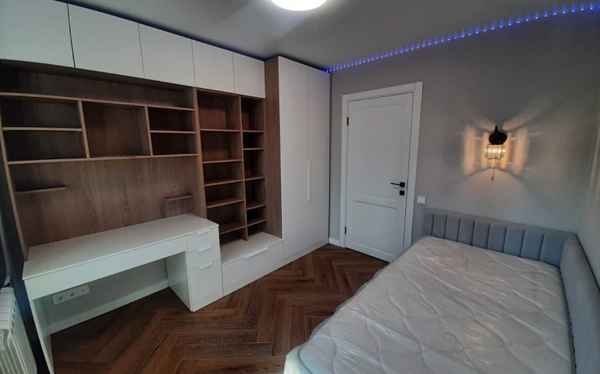 Кровать угловая  Crisp 190х120 с тумбочкой