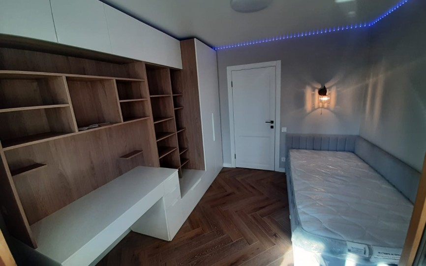 Кровать угловая  Crisp 190х120 с тумбочкой