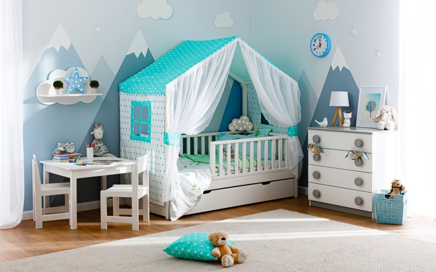 Кровать тахта с бортиками с поперечной крышей Тимберика Кидс N10