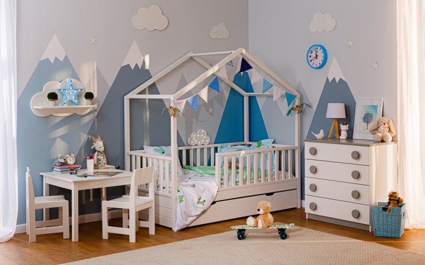 Кровать тахта с бортиками с поперечной крышей Тимберика Кидс N10