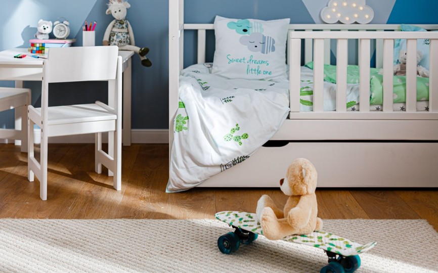 Кровать тахта с бортиками с поперечной крышей Тимберика Кидс N10