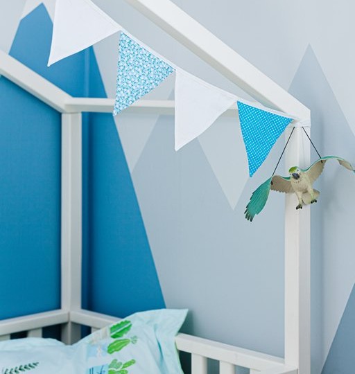 Кровать тахта с бортиками с поперечной крышей Тимберика Кидс N10