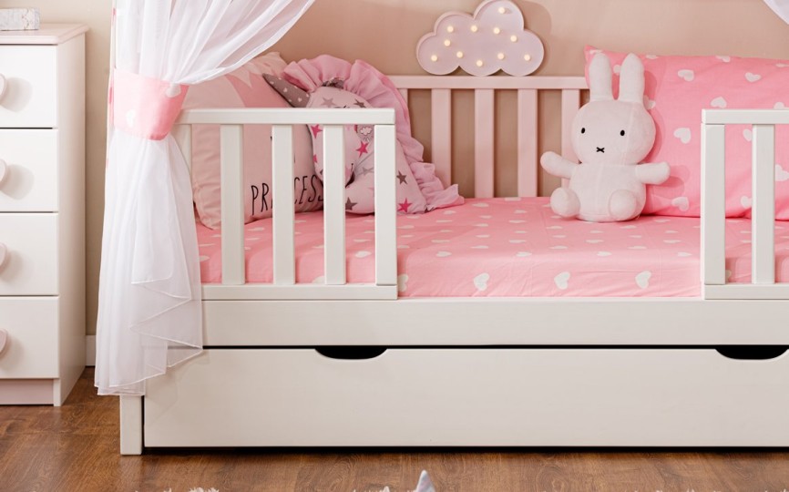 Кровать тахта с бортиками с продольной крышей Тимберика Кидс N11